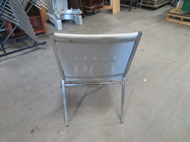 AWESOME Chrome Stack  Chair With Grey  Cushioned Seat And Back. 6XBID - Image 3 of 3