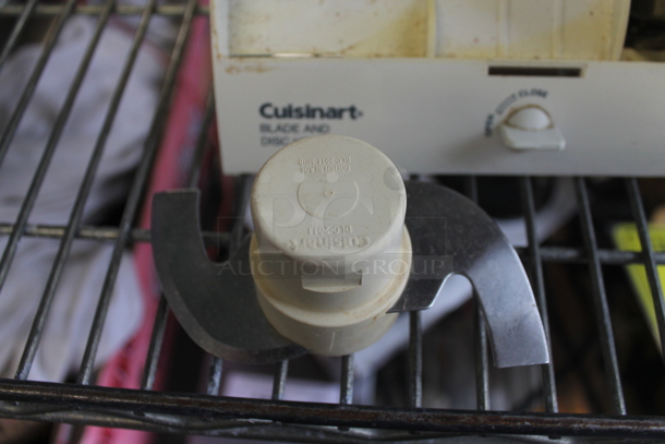 Cuisinart Food Processor Grating Blade, S Blade and 2 Slicing Blades in Case. - Image 4 of 7