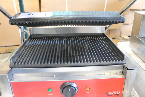 BRAND NEW SCRATCH AND DENT! Avantco 177P78 Commercial Stainless Steel Electric Countertop Single Panini Sandwich Grill On Rubber Feet. 120V. Tested And Working!  - Image 4 of 8