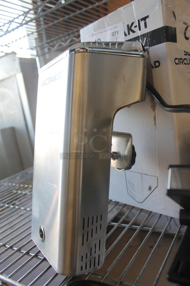 BRAND NEW SCRATCH AND DENT! VACPAK-IT 186SV158 Commercial Stainless Steel Sous Vide Circulator Head. 120V. Tested And Working! Stock Pictures Used For Gallery Picture. - Image 2 of 8