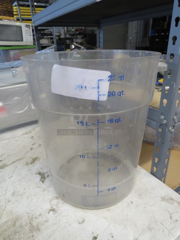 One 22 Quart Food Storage Container. - Image 1 of 1