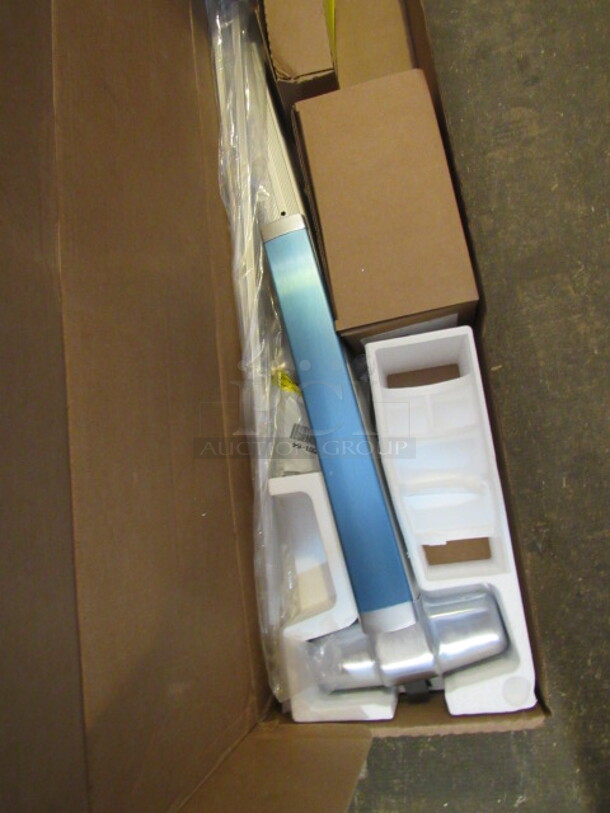 One NEW Von Duprin Door Exit Device/PUSH/Panic Bar. #ED99.54494.