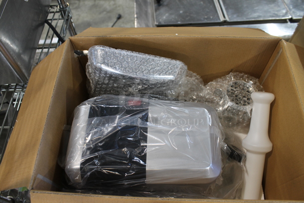 4 BRAND NEW IN BOX! Jasun JSMG 138 Metal Countertop Meat Grinder. 110 Volts, 1 Phase. 4 Times Your Bid! - Image 5 of 6