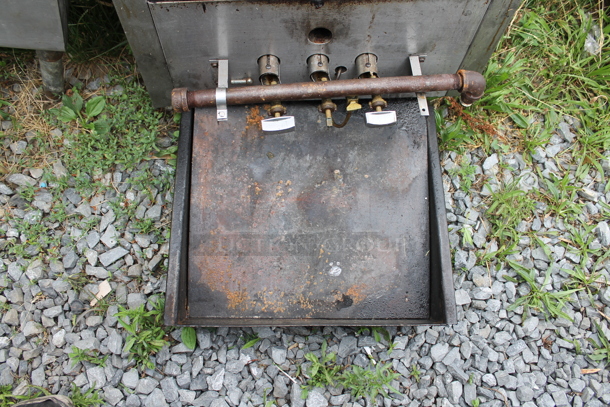 Stainless Steel Commercial Natural Gas Powered Vertical Upright Chinese Smoker. - Image 2 of 11