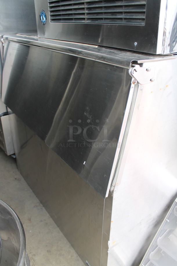 Hoshizaki F-1101AU Stainless Steel Commercial Ice Machine Head on Commercial Ice Bin. 230/240 Volts, 1 Phase.  - Image 3 of 9