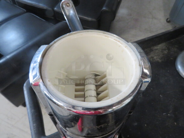 One Juicer. - Image 2 of 2