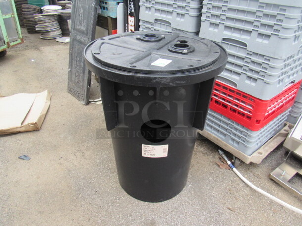 One NEW Zoeller Pump Basin And Lid. #17-0418. PSF18x30. 