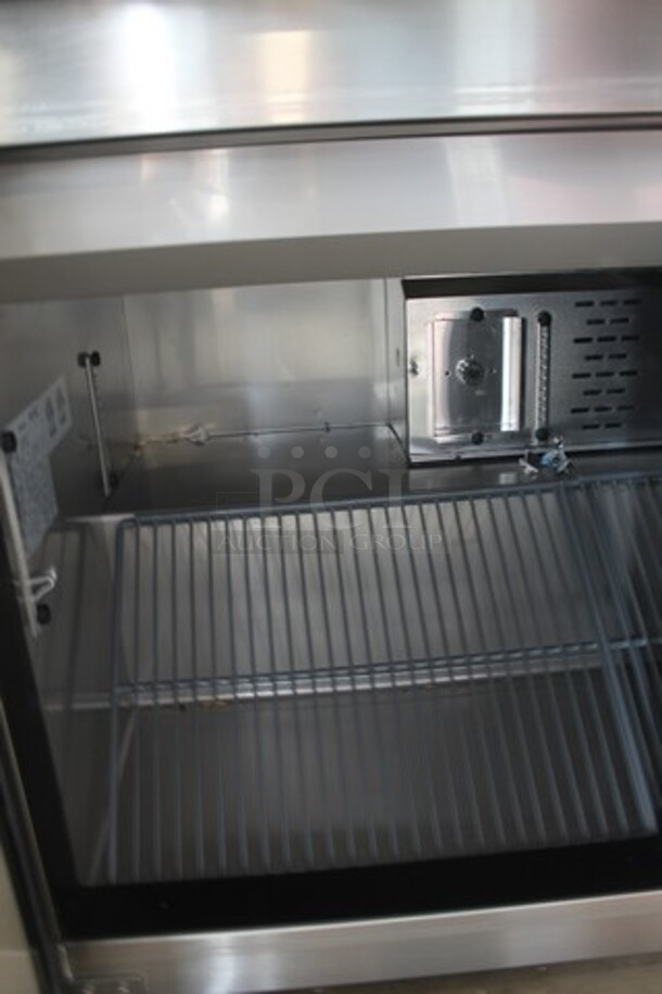 BRAND NEW SCRATCH AND DENT! 2023 Avantco 447APST72 Stainless Steel Commercial Sandwich Salad Refrigerated Prep Table Bain Marie Mega Top. Comes w/ Commercial Casters. 115 Volts, 1 Phase. Tested and Working! - Image 8 of 10
