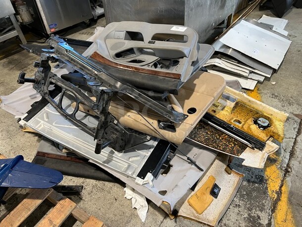 ALL ONE MONEY! Lot of Various Car Pieces! Includes 36x6x24 - Image 5 of 5
