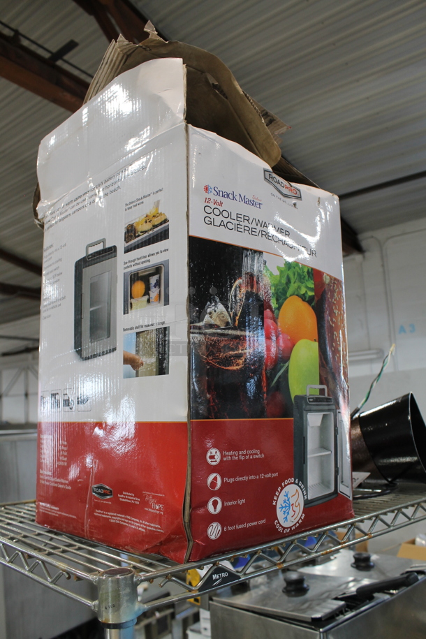 BRAND NEW IN BOX! RoadPro RP5653SF 12 Volt SnackMaster Cooler Warmer  - Image 2 of 5