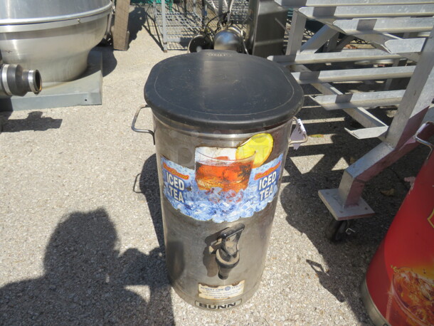 One Bunn Tea Satellite With Lid And Spigot.  - Image 1 of 1