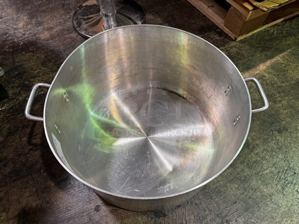 Aluminum 18" Pot  - Image 3 of 3