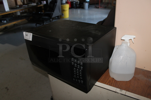 General Electric JES1246BH01 Countertop Microwave Oven w/ Plate. 115 Volts, 1 Phase. - Image 3 of 8