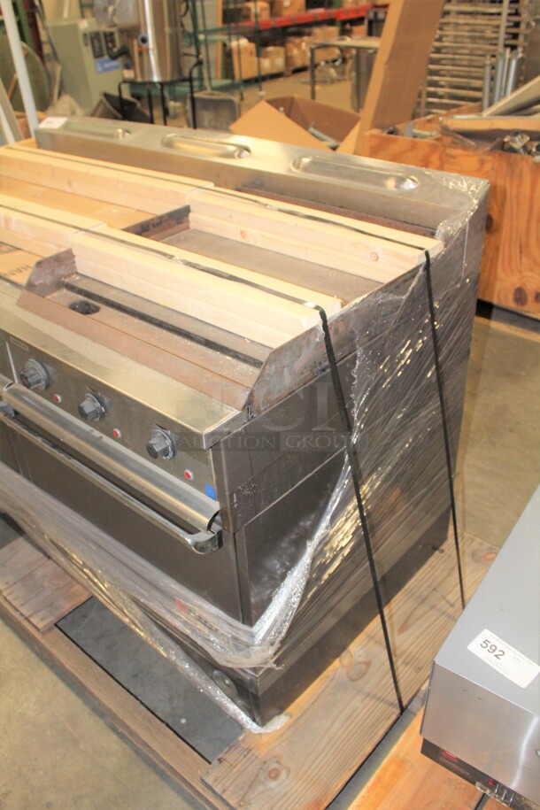 GREAT FIND! Electric Commercial Stainless Steel 6 Burner Range With Griddle And Two Full Size Ovens. 60x31.5x43. 208V/60Hz. 3 Phase Working When Pulled!  - Image 4 of 7