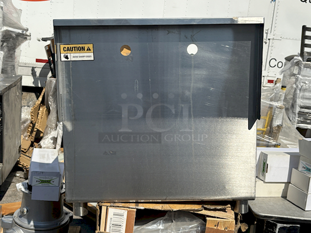 BRAND NEW SCRATCH & DENT! Regency 24" x 24" x 13" Utility Sink for (1) 8" Center Faucet - Image 3 of 4