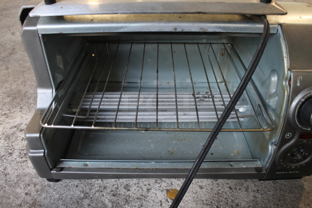 Hamilton Beach 31334 Metal Countertop Toaster Oven. 120 Volts, 1 Phase. - Image 4 of 5