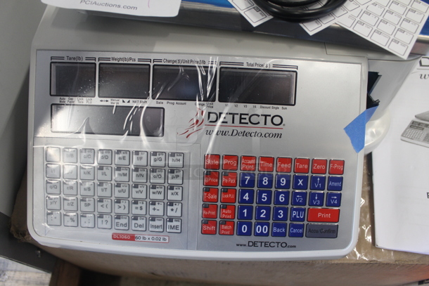 BRAND NEW IN BOX! Detecto DL1060 Metal Commercial Countertop 60 Pound Capacity Food Portioning Scale. Tested and Working! - Image 4 of 7