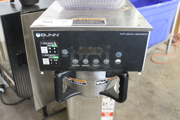 2019 Bunn IC3-DBC Stainless Steel Commercial Countertop Iced Tea Machine w/ Metal Brew Basket. 120/208 Volts, 1 Phase.  - Image 2 of 5