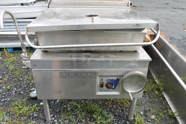 Stainless Steel Commercial Natural Gas Powered Braising Pan Tilt Skillet. - Image 1 of 4
