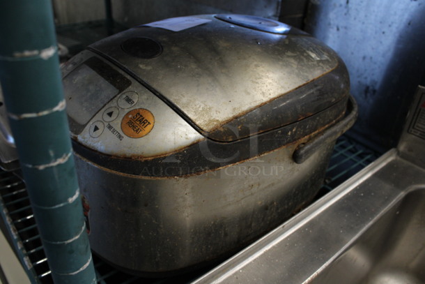 Zojirushi Model NS-TSC18 Metal Countertop Warmer. 10x13x10 - Image 4 of 5
