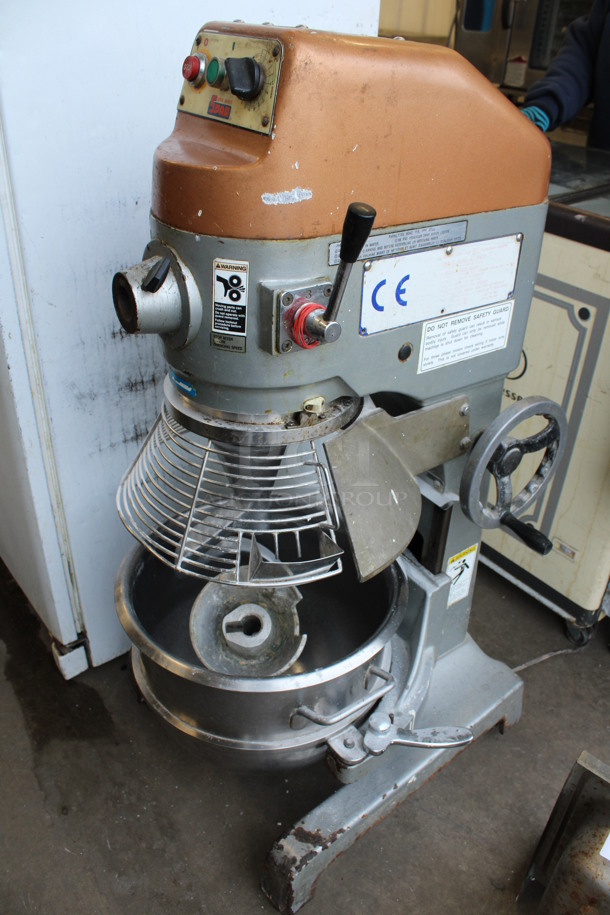 Spar Model 3011 Metal Commercial Floor Style Planetary 30 Quart Dough Mixer w/ Metal Mixing Bowl, Bowl Guard and 2 Dough Hooks. 115 Volts, 1 Phase. 24x29x48. Tested and Working!