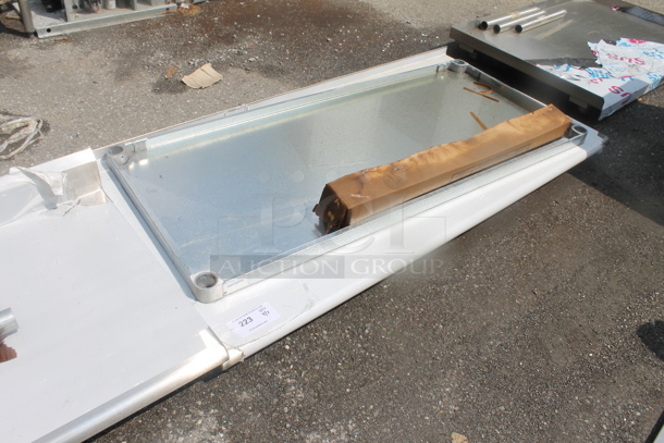 BRAND NEW SCRATCH AND DENT! Stainless Steel Commercial Tabletop. Comes w/ Under Shelf and Legs. - Image 2 of 4