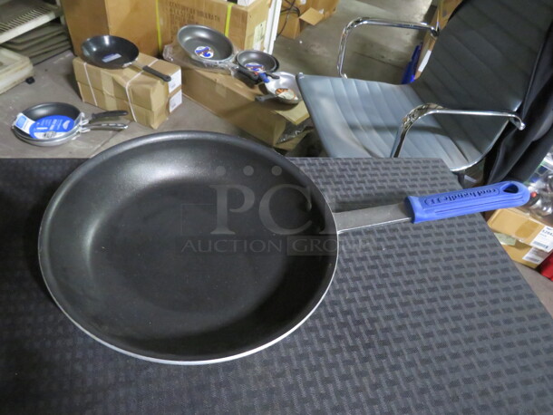 One NEW Vollrath 10 Inch Saute Pan With Gator Grip Handle. #T4010 - Image 1 of 1