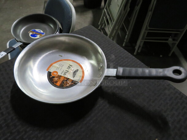One NEW Vollrath 8 Inch  Saute Pan With Gator Grip Handle. #67908 - Image 1 of 1