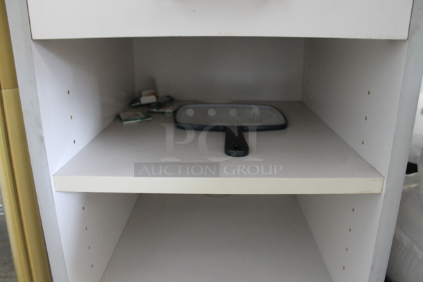 Gracious Living White and Clear Poly 3 Drawer Filing Unit. - Image 4 of 7