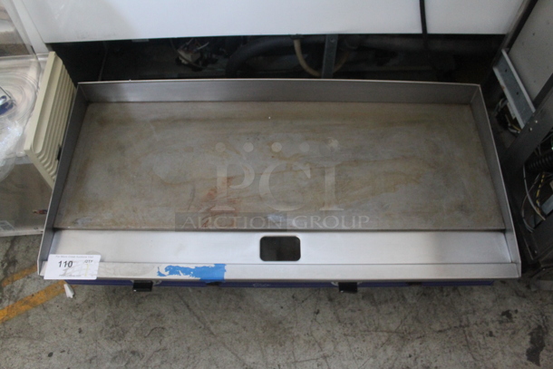 Globe PG36E Stainless Steel Commercial Countertop Electric Powered Flat Top Griddle. 208/240 Volts. - Image 2 of 5