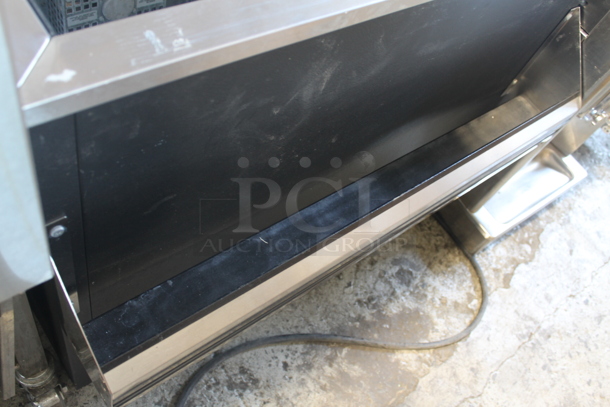2012 True T-36-GC Commercial Stainless Steel Electric One Section Glass Chiller With Polycoated Racks. 115V, 1 Phase. Tested and Working! - Image 5 of 7