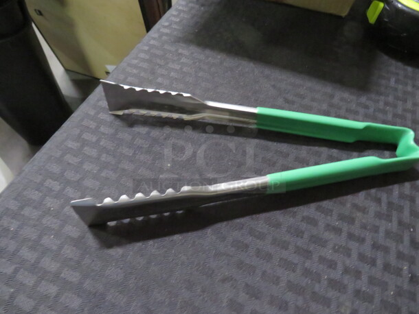 NEW Vollrath 9.5 Inch  Utility Tongs With Gator Grip Handles. 3XBID - Image 1 of 1