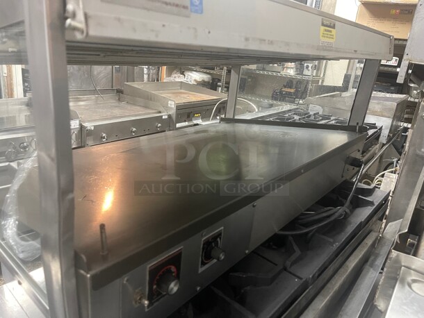 Working! Hatco GRSDS-41 41 inch Self Service Countertop Heated Display Shelf - (1) Shelf, 120v NSF Tested and Working! - Image 4 of 9