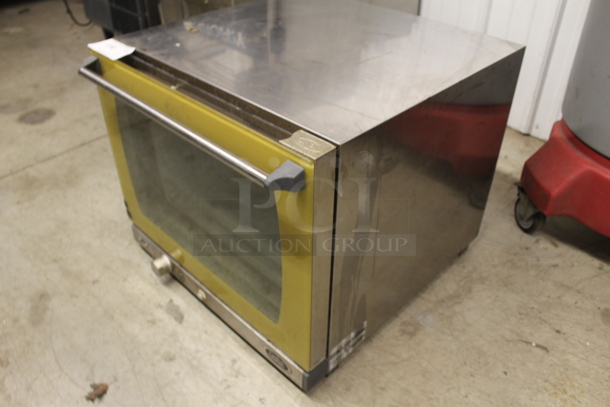 Cadco XAF133 Commercial Stainless Steel Countertop Half-Size Convection Oven. 220V.  - Image 3 of 5