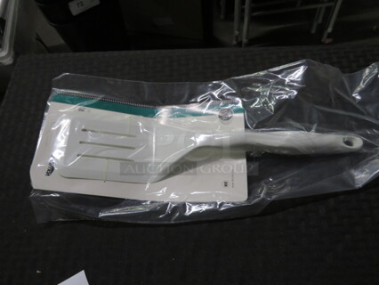 NEW Vollrath 13.5 Inch Nylon Turner. 7XBID