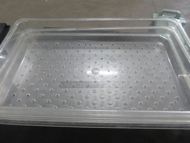 Full Size 2.5 Inch Deep Perforated Food Storage Container. 3XBID - Image 1 of 1
