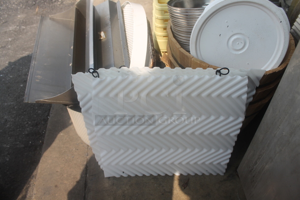 ALL ONE MONEY! Lot of Various Items Including Poly Dish Caddies, Metal Dome Lids and Pieces - Image 3 of 4