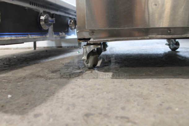 2014 Alto Shaam 1200-TH/III Stainless Steel Commercial Cook N Hold Oven on Commercial Casters. 208-240 Volts, 1 Phase. - Image 5 of 11