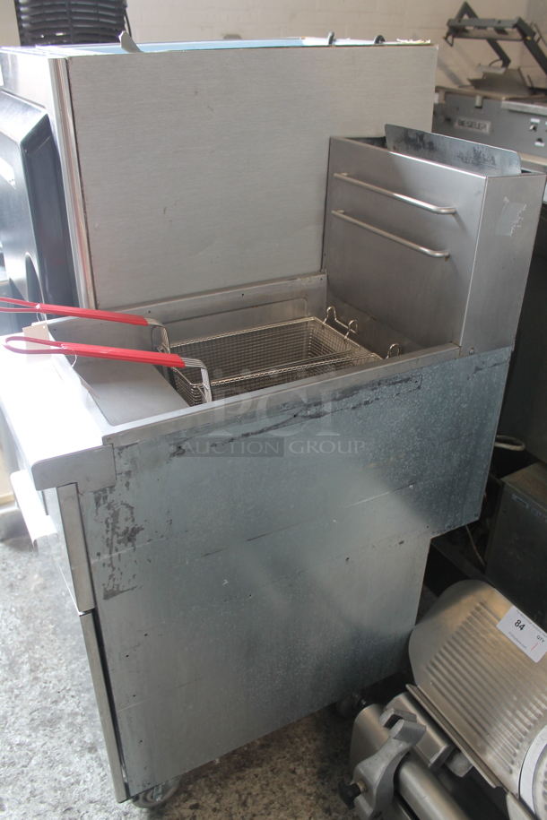 Standard Range SR-F4-LP Stainless Steel Commercial Floor Style Propane Gas Powered Deep Fat Fryer w/ 2 Metal Fry Baskets on Commercial Casters. 120,000 BTU. - Image 5 of 10