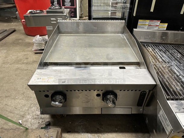 Venancio O2GT Stainless Steel Commercial Countertop Natural Gas Powered Flat Top Griddle. 30,000 BTU.