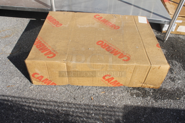 BRAND NEW IN BOX! Cambro CPSK2136S4480 Camshelving® Premium 21" x 36" Shelf Kit with 4 Solid Shelves - Image 2 of 3