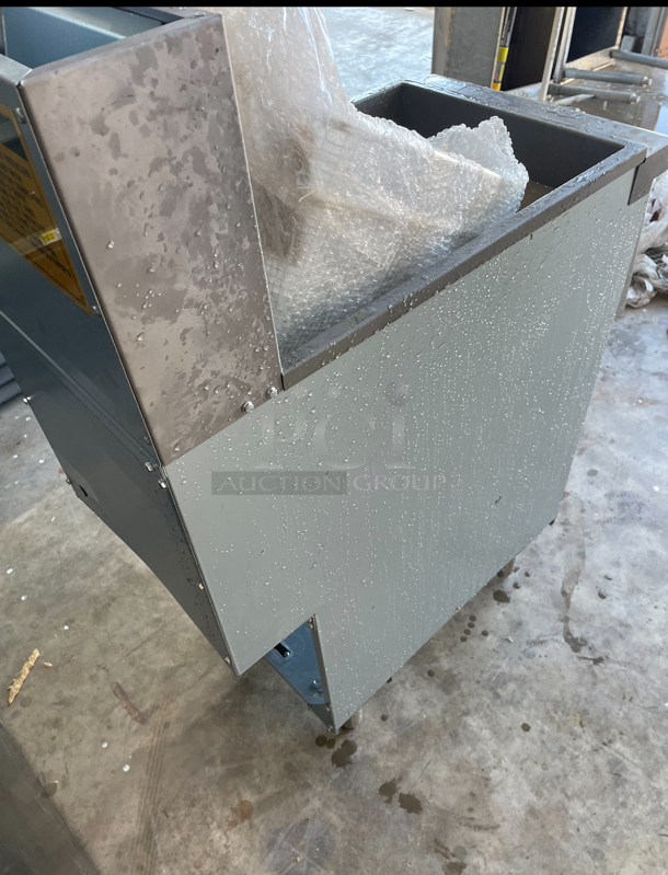 Natural Gas Deep Fryer Felux 40lbs/used one week in the test kitchen like new - Image 6 of 6