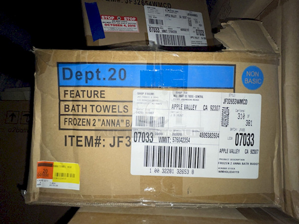 Frozen Bath Towel/Buddy Set & Bath & Shower/Bath & Scrubber Set 20+ Boxes In Total, Various Characters. 20x Your Bid.  - Image 6 of 11