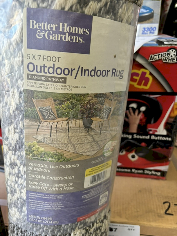 AWESOME! (2) Better Homes & Gardens  Diamond Pathway  5x7ft Outdoor Indoor Rugs,  (1) Mainstays Gray Global 5x7ft Outdoor Indoor Rug. 3x Your Bid - Image 2 of 6