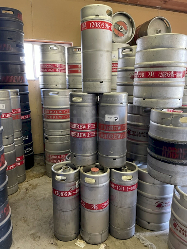 ?1/6 Barrel Stainless Steel Sanke "D" Kegs With double Handles!? 1/6 barrel (20 Ltr) = 5.2 gallons = 41 pints = 55 12oz bottles (Sixtel) 7x Your Bid - Image 2 of 2