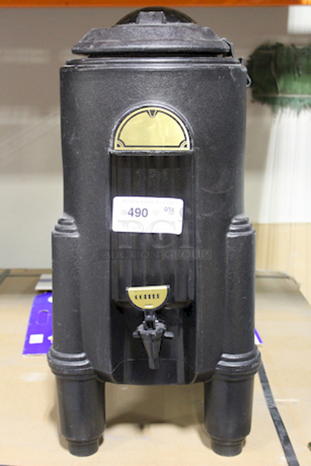 SWEET! Cambro CSR5110 Camserver® 5 Gallon Black Insulated Beverage Dispenser.
 *1 Latch Is damaged