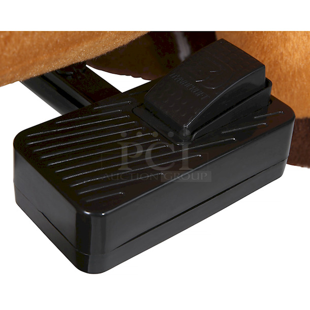 AWESOME!! 6 Volt Stable Buddies Chestnut Horse Plush Ride-On by Dynacraft, with Removable Bandana and Play Stable Included! 30.71"L x 17.72"W x 26.77"H - Image 5 of 9