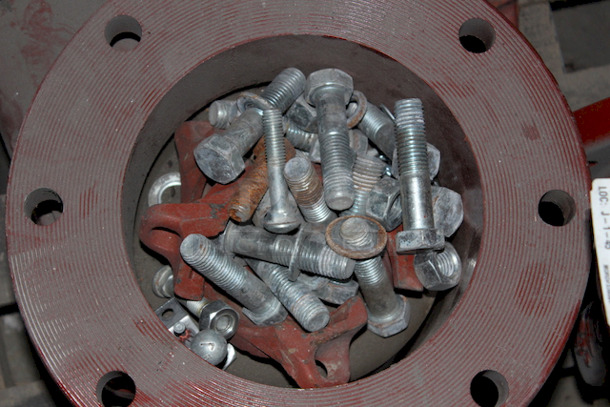 SWEET! Kennedy Valve Mfg. KS-FW Fire Main Gate Valve Series 8 in. Flanged Cast Iron OS&Y Non-Rising Resilient Wedge Gate Valve with Tap.
Comes with Bolts and Hardware.
11-1/2x14x37-3/4.  - Image 6 of 6