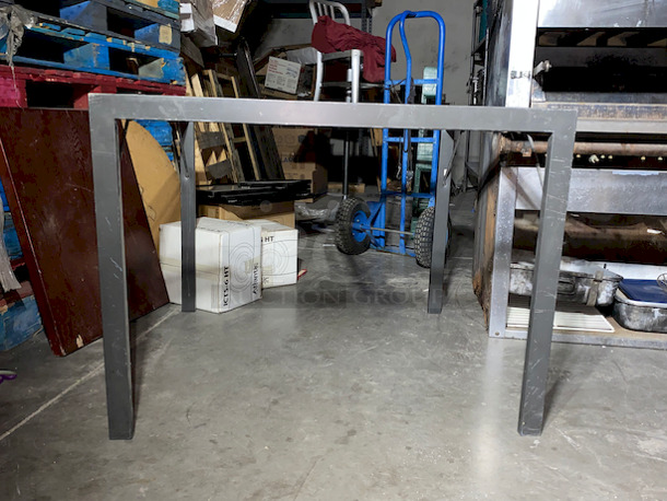 Metal Table Frame

40x40x30 - Image 5 of 5