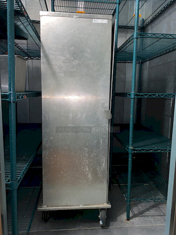 LIKE NEW!! Metro 5N347K3 Super Erecta Metroseal 3 Wire Stationary Starter Shelving Unit - 18" x 42" x 74" Unable to get a good photo on the rack do to lighting. Rack On The Right.  - Image 2 of 2